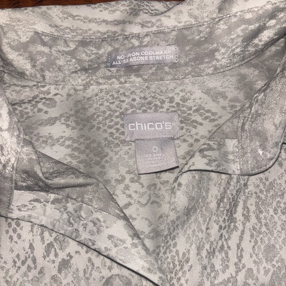 Chico's No Iron Coolmax All Seasons Stretch Gray Snakeskin Button-Down Blouse - Picture 4 of 5